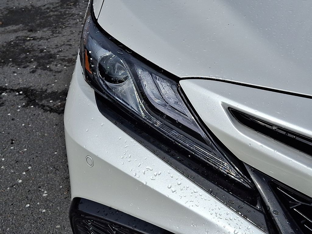 2022 Toyota Camry XSE Auto AWD (Natl) photo 10