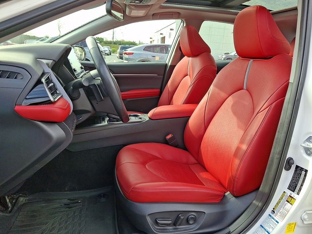 2022 Toyota Camry XSE Auto AWD (Natl) photo 13