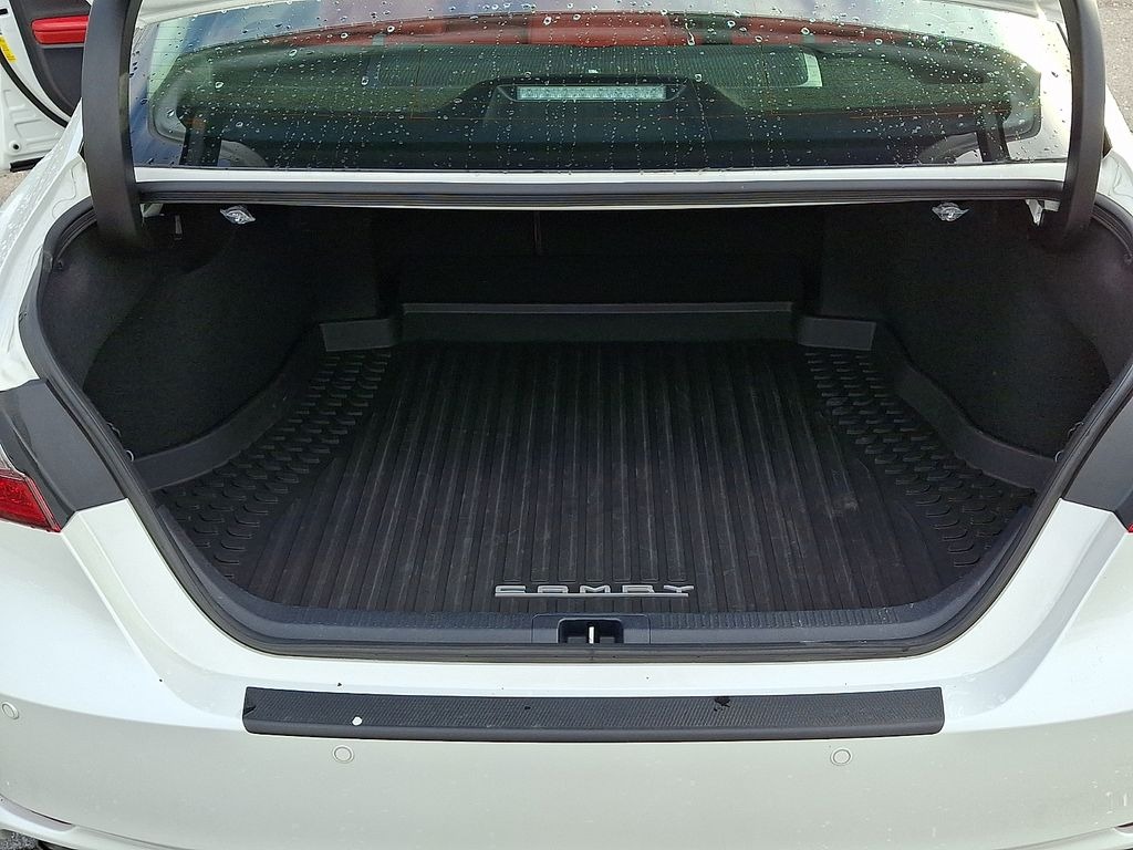 2022 Toyota Camry XSE Auto AWD (Natl) photo 25