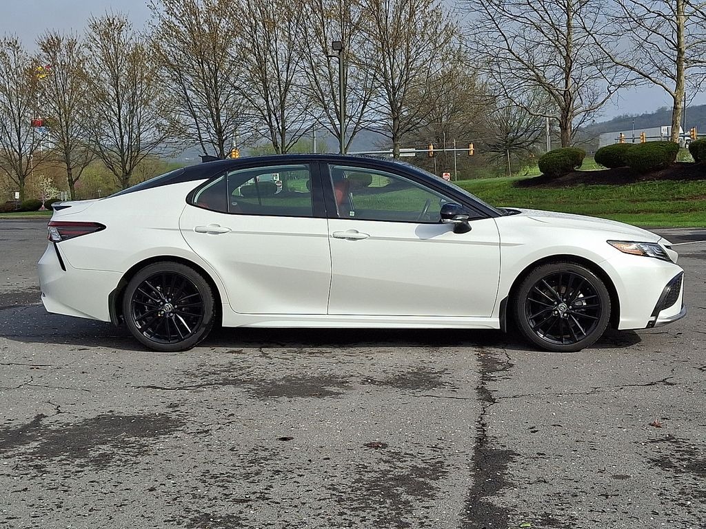 2022 Toyota Camry XSE Auto AWD (Natl) photo 3
